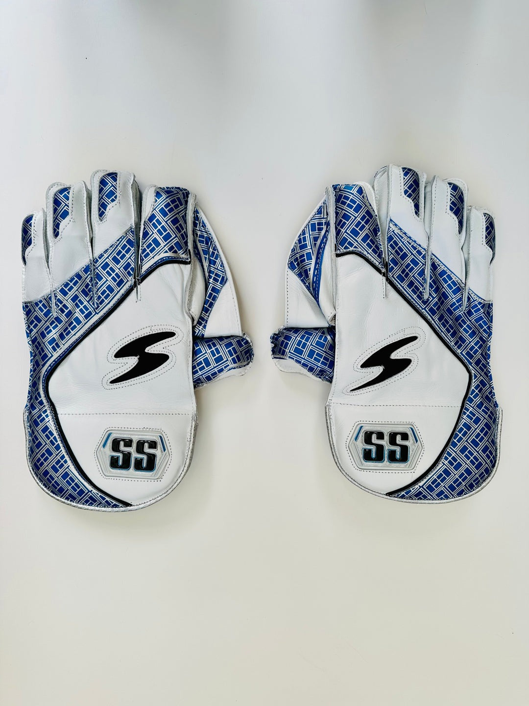 SS Professional Wicket Keeping Gloves