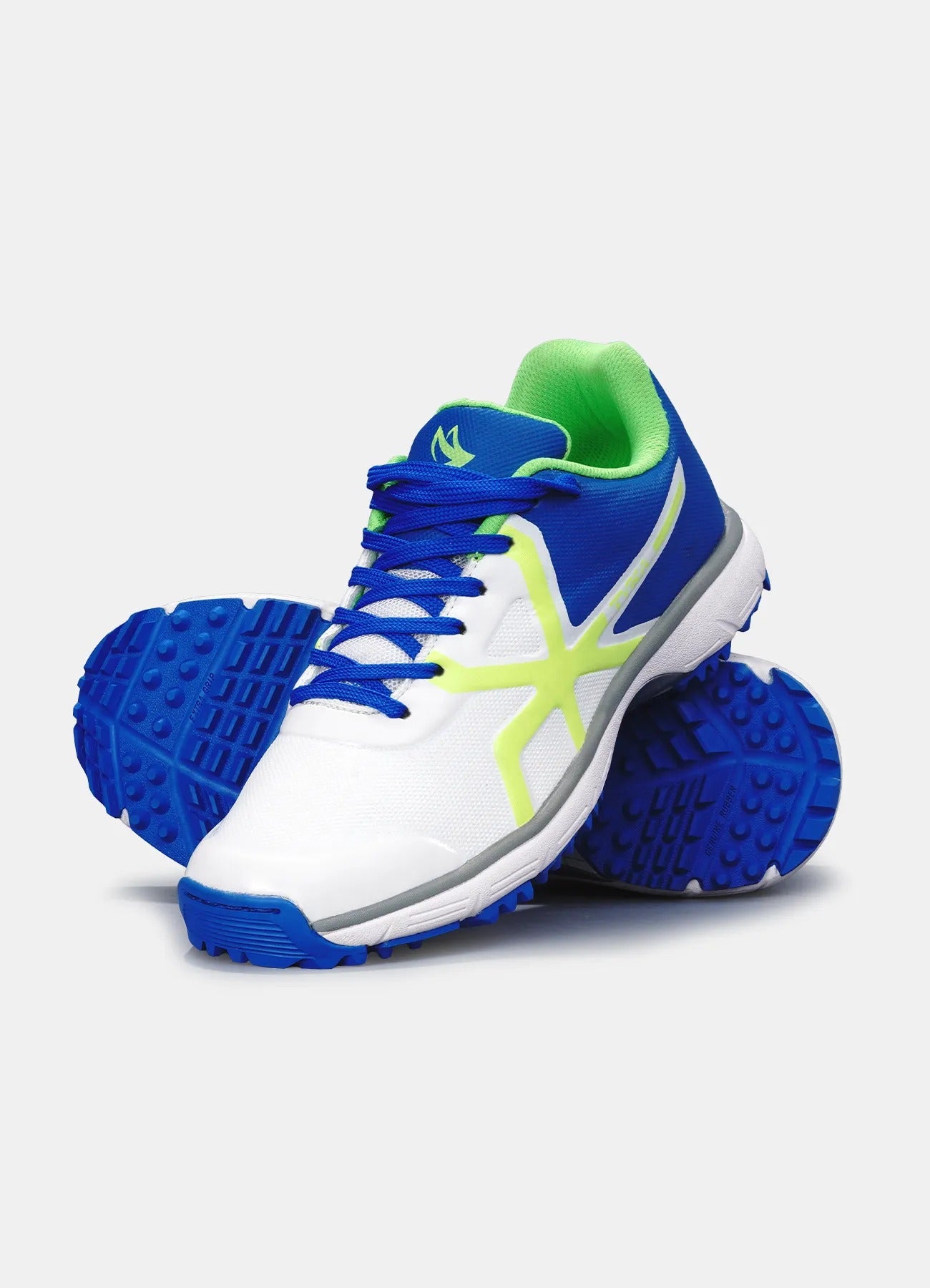 Tyka Champ 16 Junior Cricket Shoes