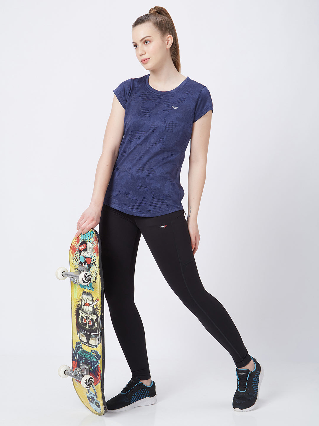 Berge Women T-Shirts 8131