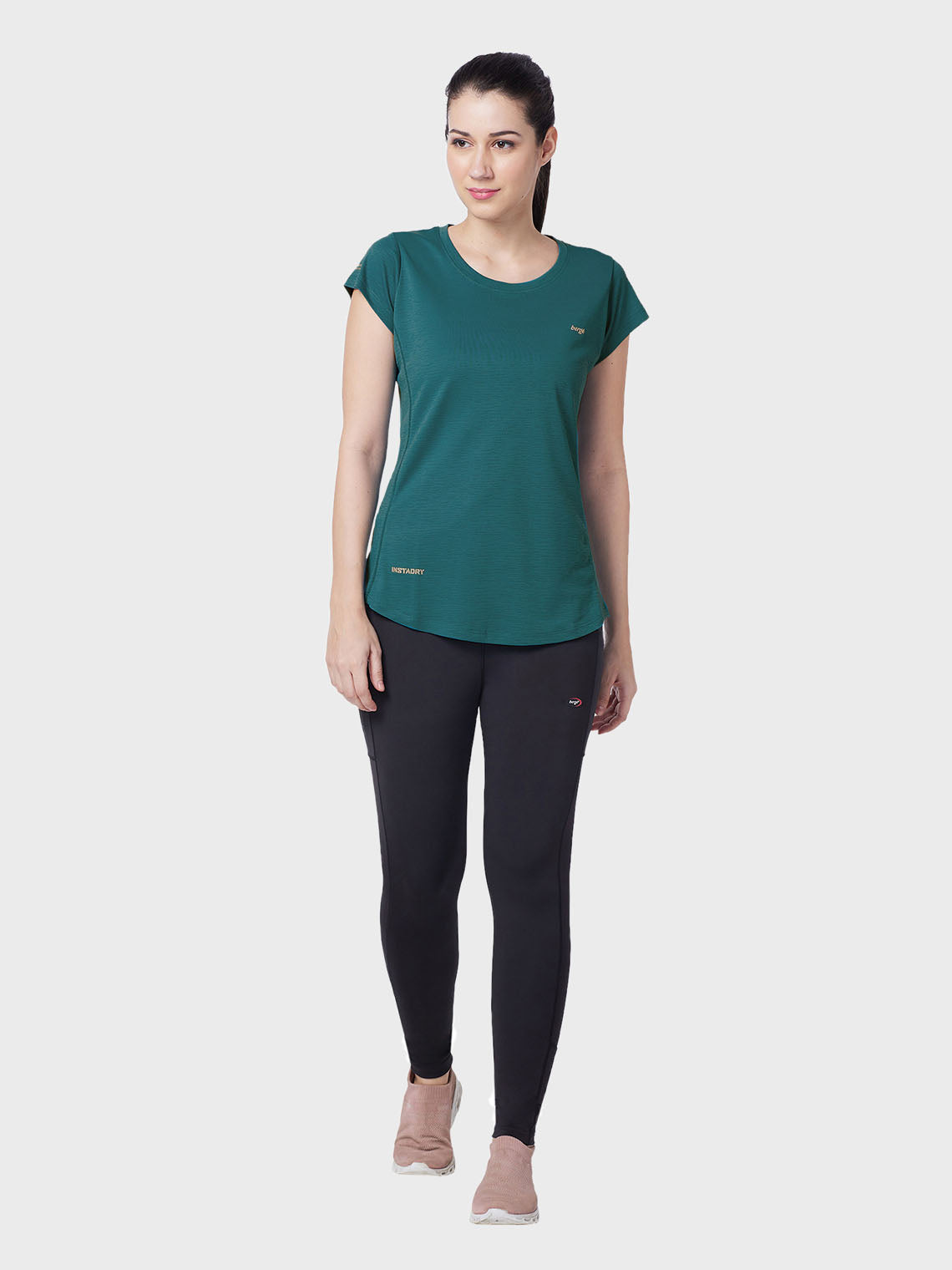 Berge Women T-Shirts 8137