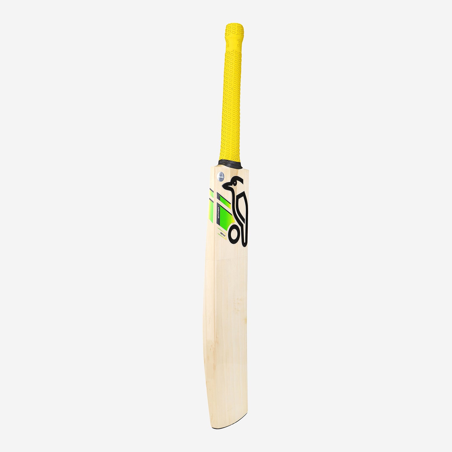 Close-up of the willow grain lines on the KB Kahuna Pro 5.0 cricket bat