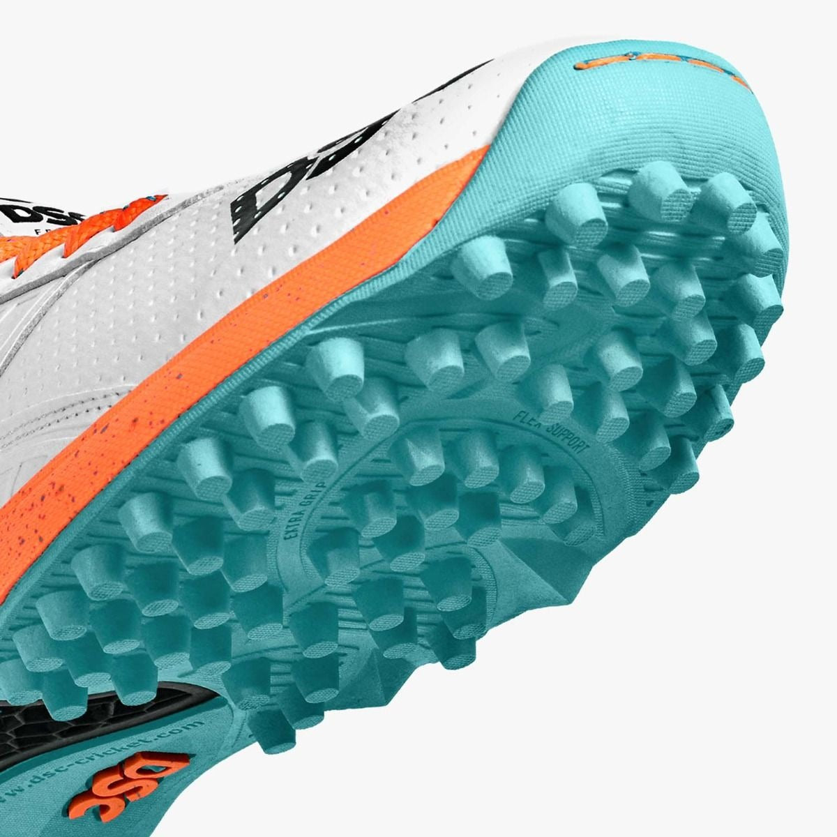 Men's DSC Jaffa 22 sports shoes for cricket practice and games
