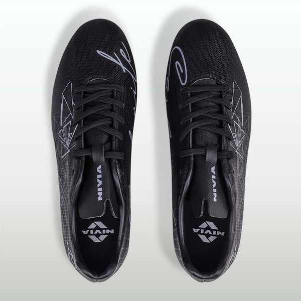 Heel and back view of the Nivia Carbonite 7.0 football shoes