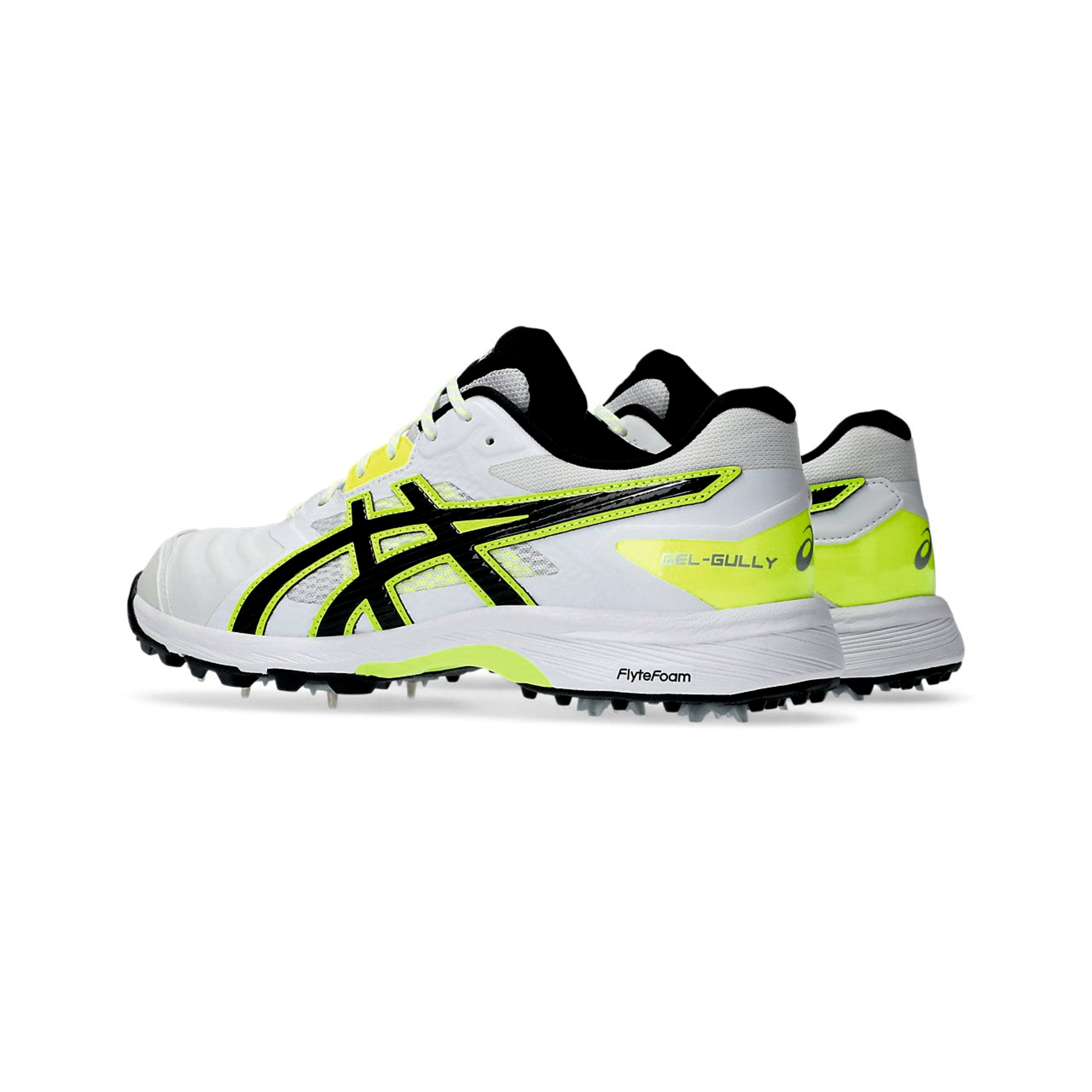 Professional cricket shoes with advanced grip and stability