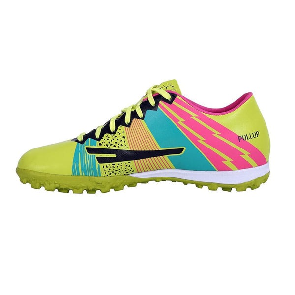 Stylish upper and laces of the Sega Pullup football shoes