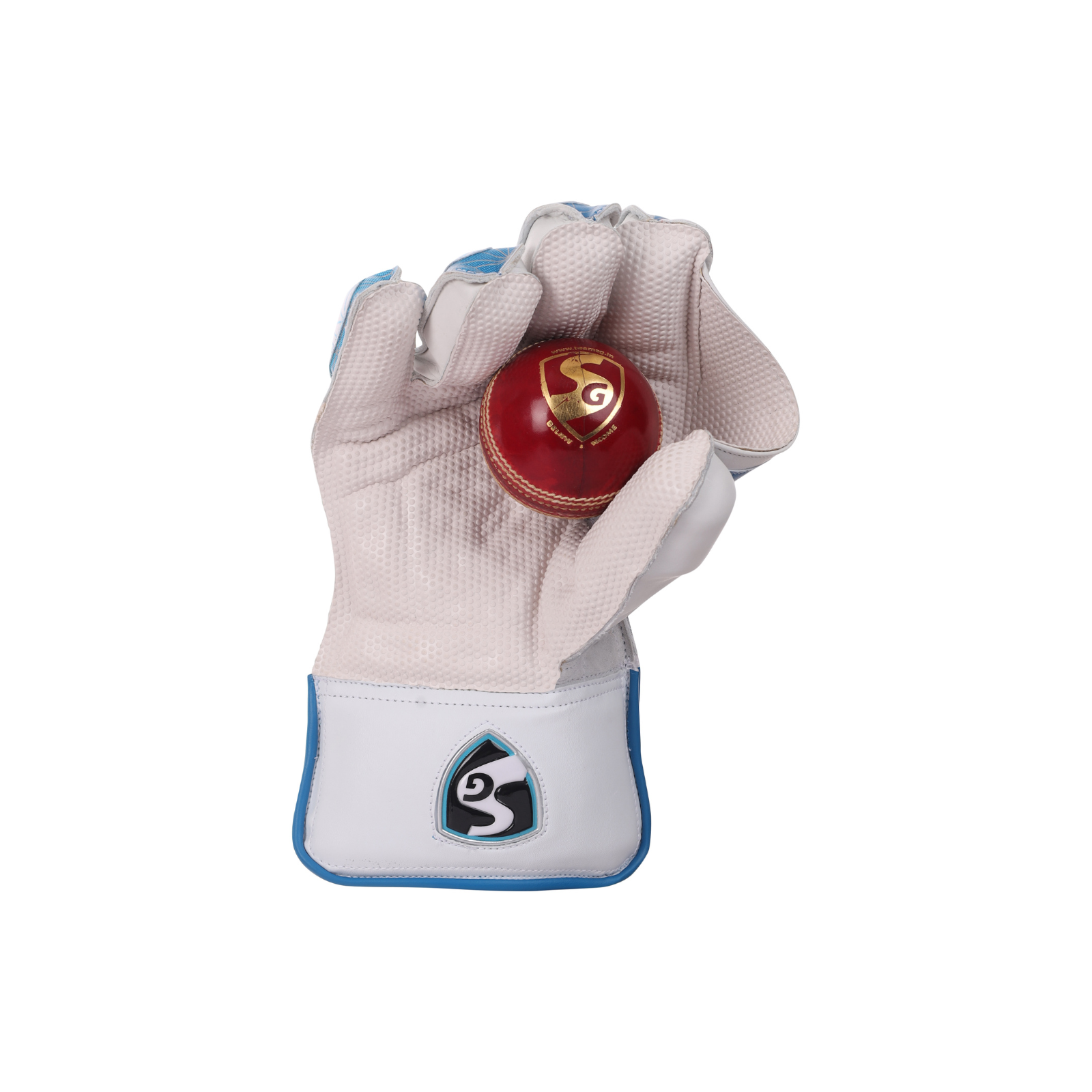 Strap closure on the SG League wicket keeping gloves for a secure fit