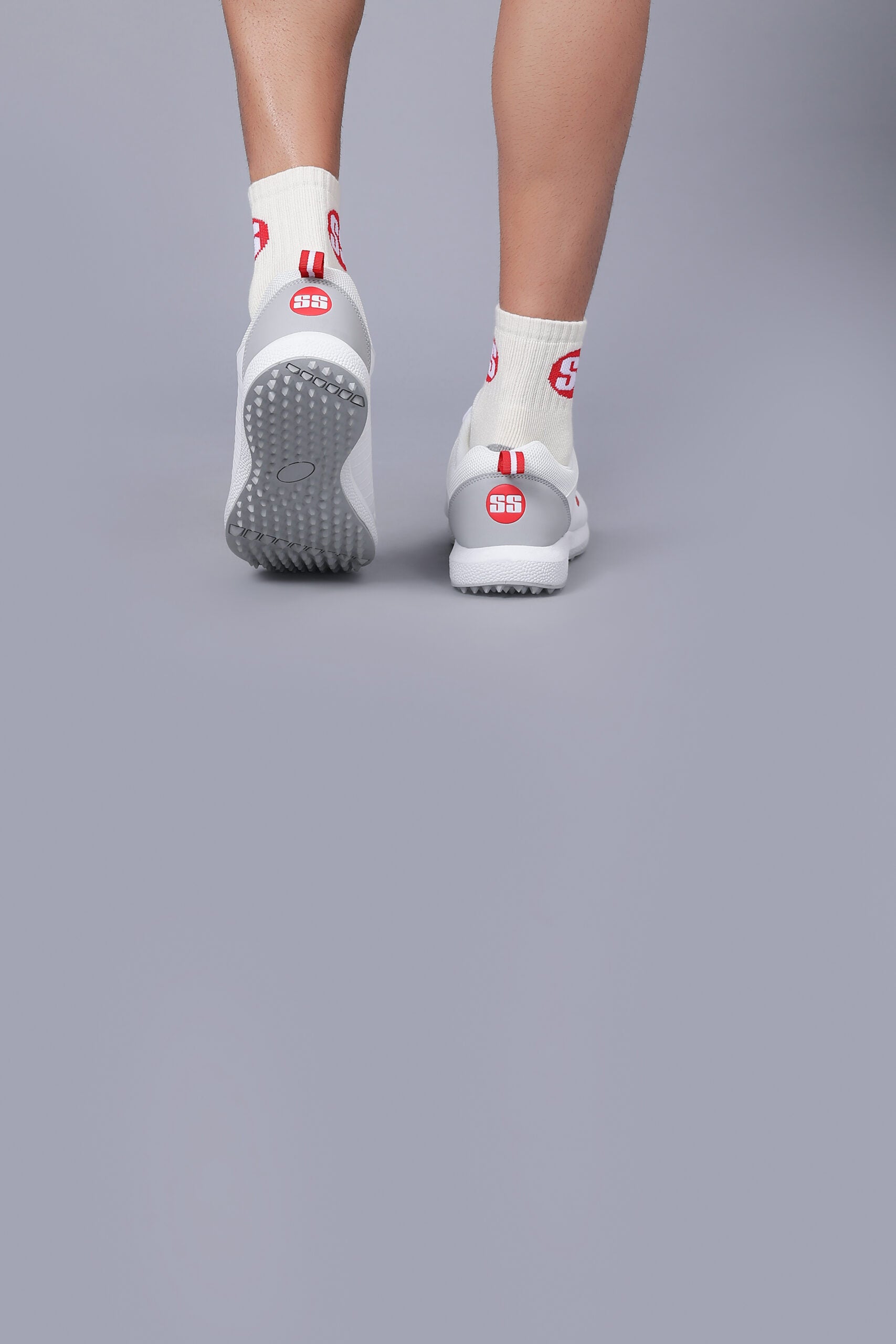 White socks with red logos TON cricket shoes with slip resistant rubber outsole for cricket
