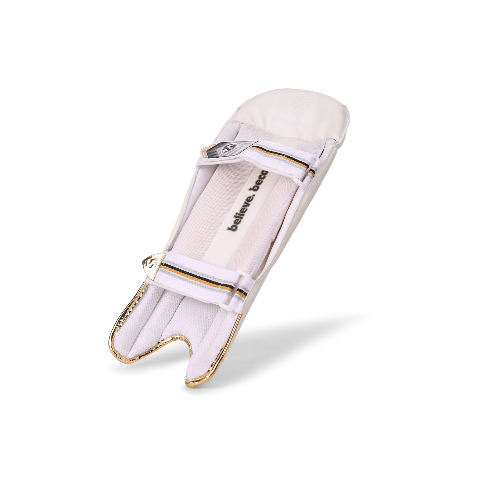 Wicket keeper wearing the SG Hilite keeping pads during a match